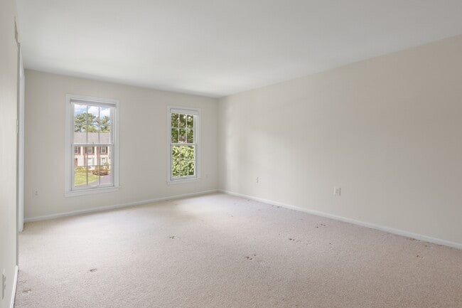 Building Photo - 892 Van Dusen Ct