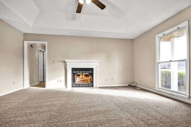 Building Photo - Ranch Home on Creek Lot!