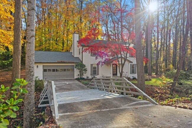 Building Photo - 82 Vanessa Dr