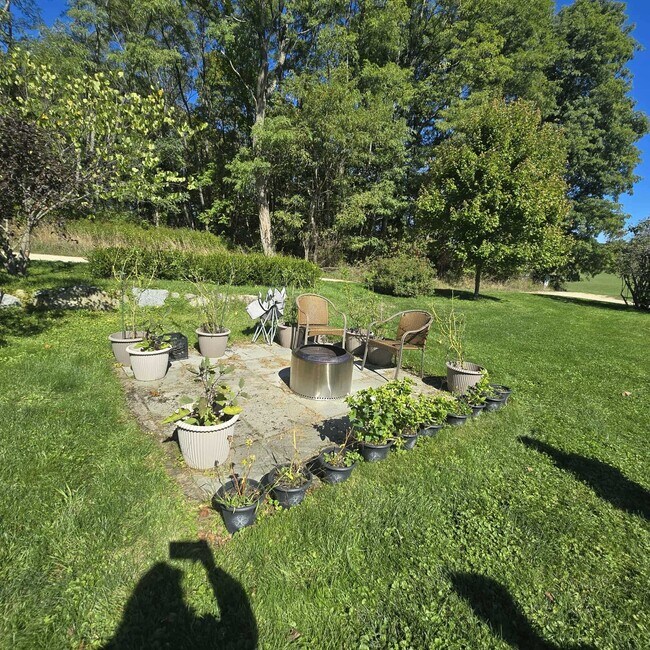 Building Photo - 230-232 Spruce Ln Ext