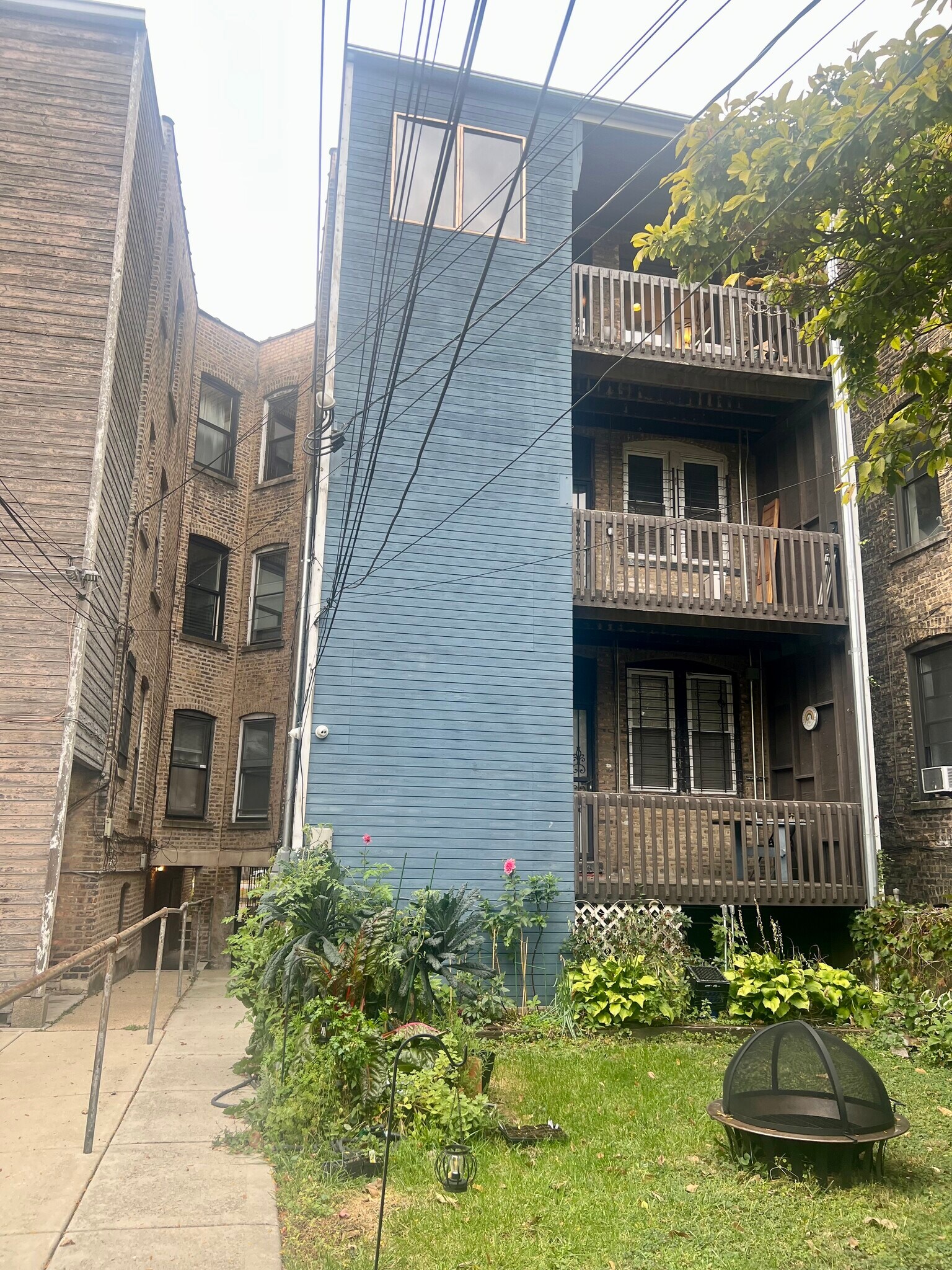 Building Photo - 1929 N Humboldt Blvd