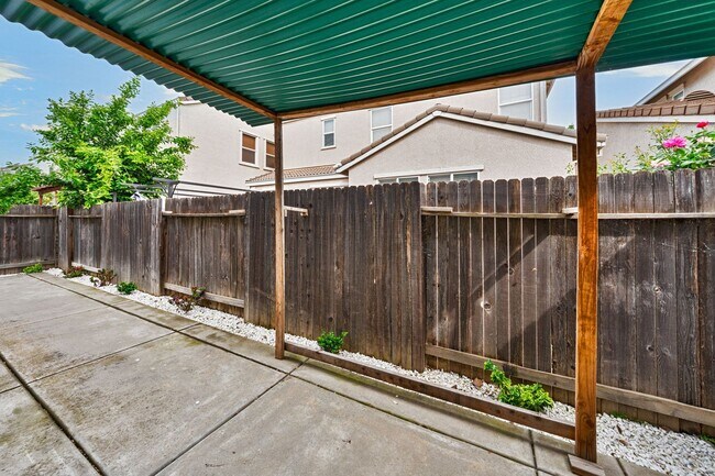 Building Photo - 2815 Tourbrook Way