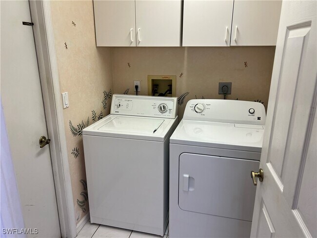Building Photo - 702 Lambton Ln