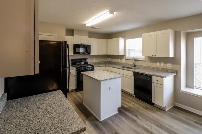 Building Photo - 2910 Fawn Ct