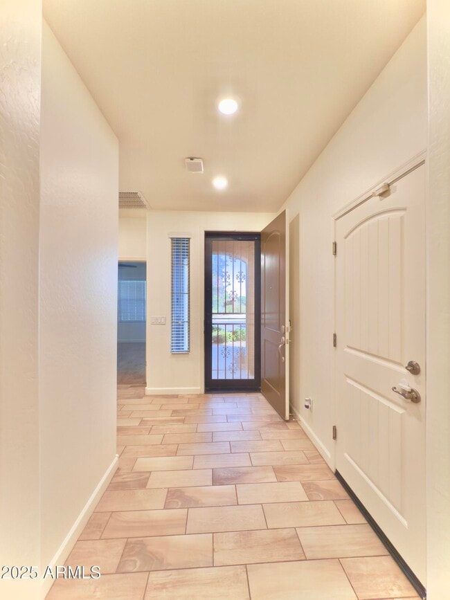 Building Photo - 4040 E Hoot Owl Trail