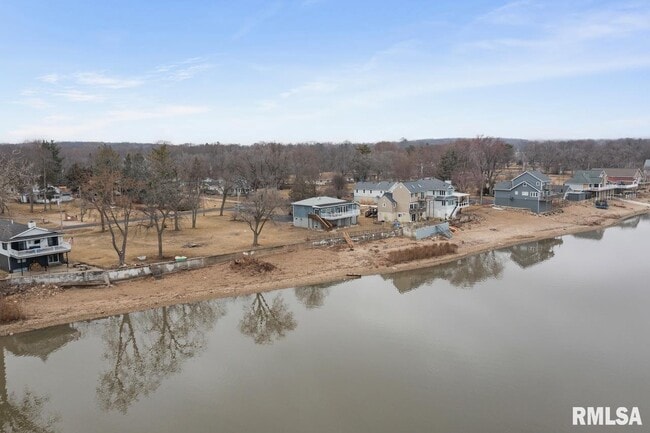 Building Photo - 15326 N River Beach Dr