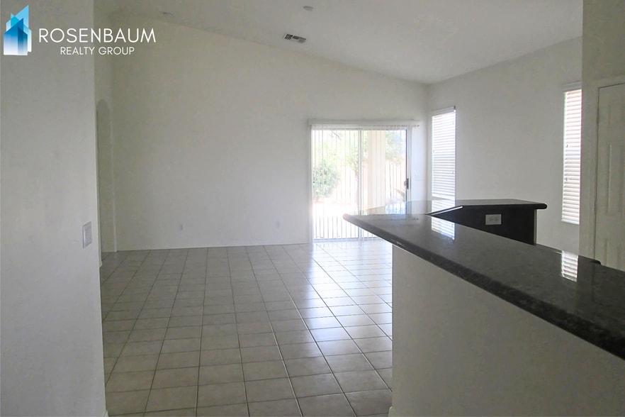 Building Photo - Beautiful 3-bedrooms, 2-baths home in the sought-after Pronghorn Ranch Community!