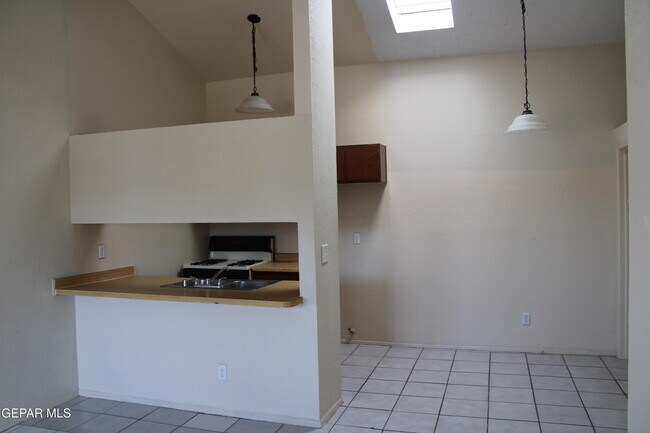 Building Photo - 11435 Sundrop Ct