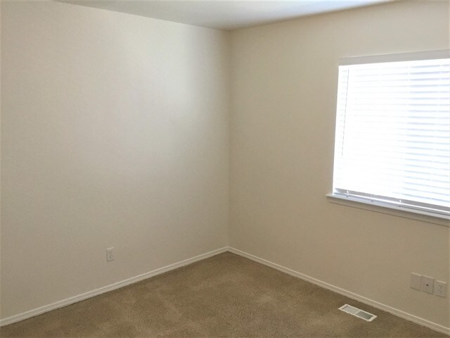 Building Photo - 11060 W Halstead Ct