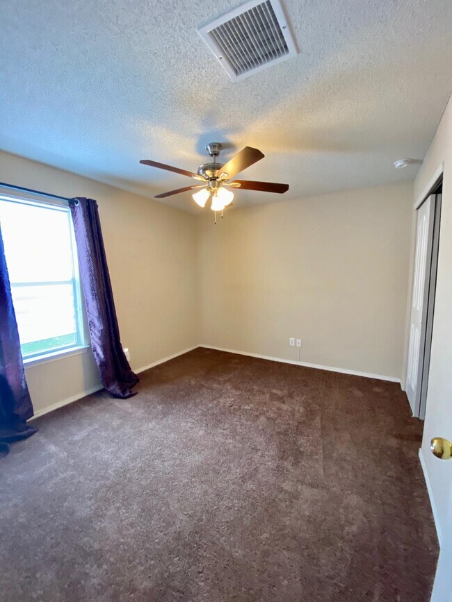Building Photo - 14214 Lasso Rock Dr