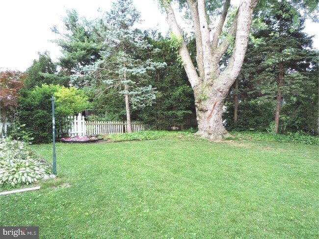 Building Photo - 110 Cambridge Ave