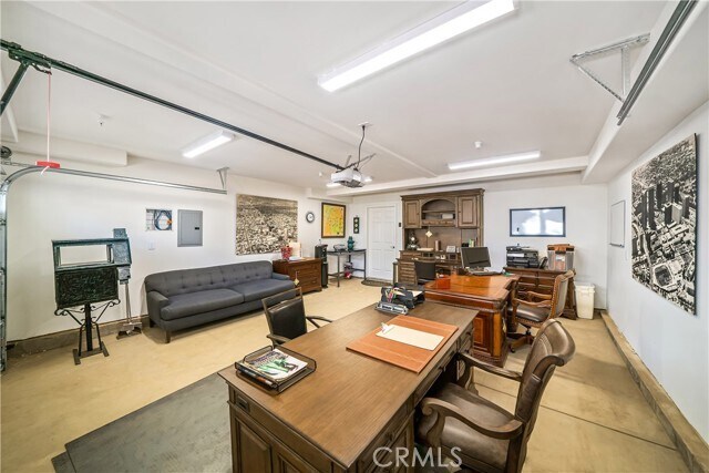 Building Photo - 1101 N Maclay Ave