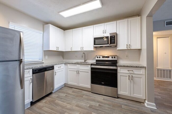 Building Photo - Modern Living at Westside Court