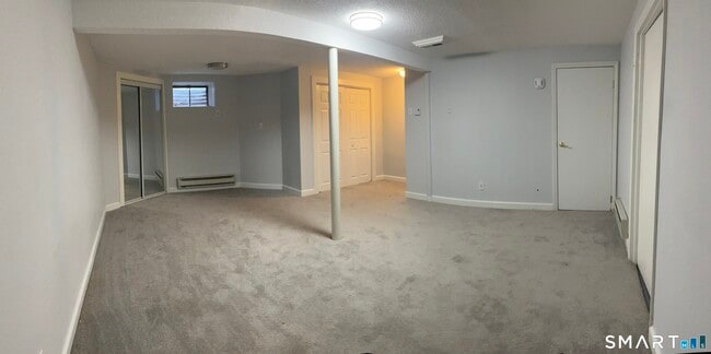 Building Photo - 221 Cottonwood Rd