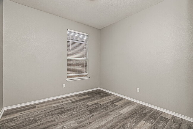 Building Photo - 7606 Paraiso Point