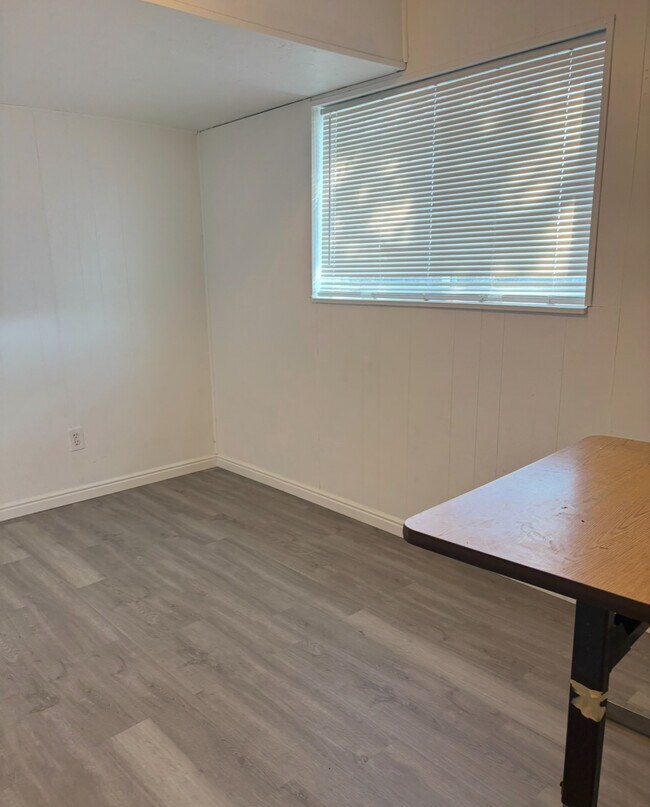 Building Photo - 6189 Dewdrops Dr