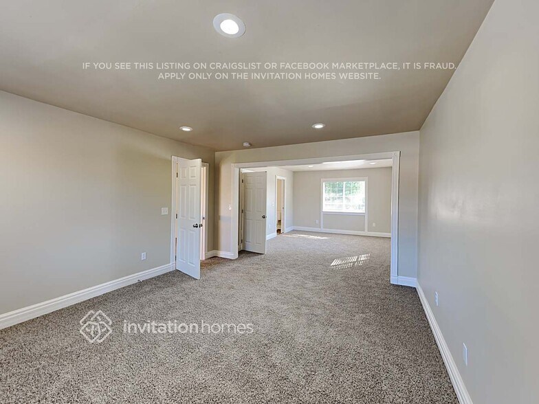 Building Photo - 9914 74th St SW