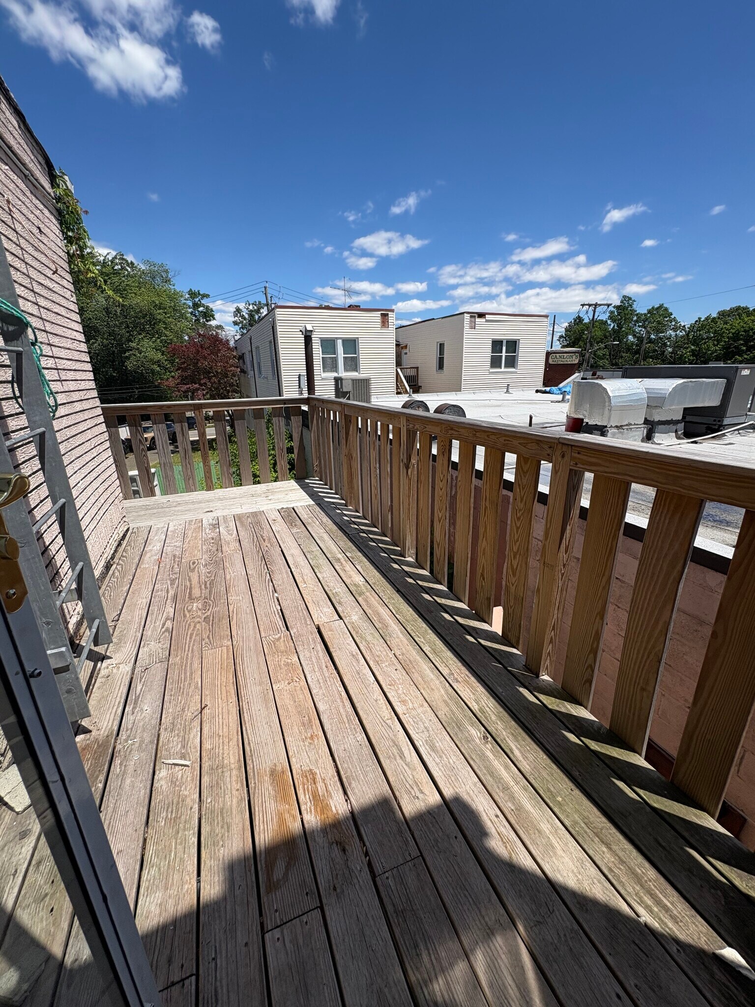 Building Photo - 105 Guyon Ave