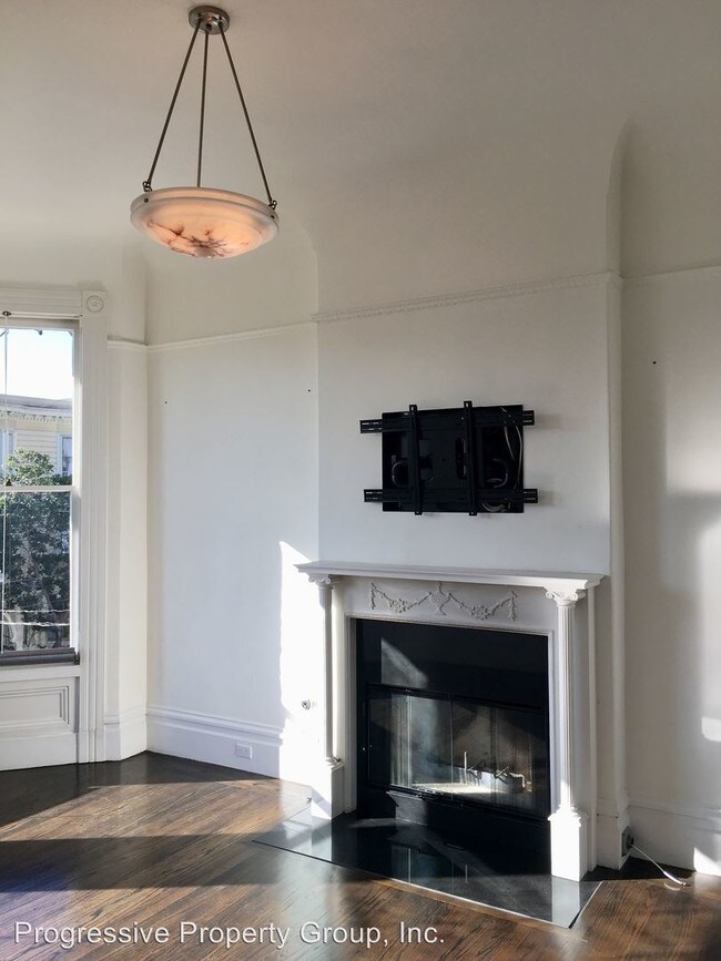 Building Photo - 2 br, 2 bath House - 3930 17th Street