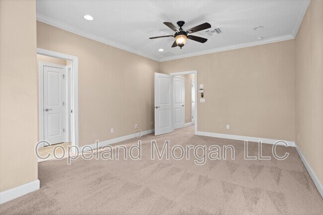 Building Photo - 5912 Anchorage Way S