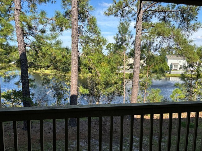 Building Photo - 2 BEDROOM 2 BATH ON 2ND FLOOR AT MYRTLE GREENS