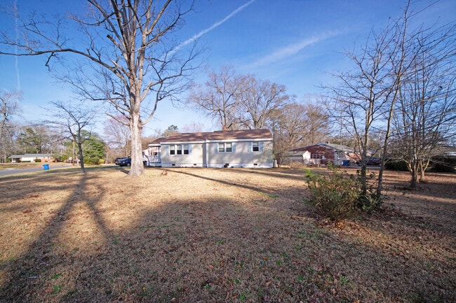 Building Photo - 314 Woodhaven Dr