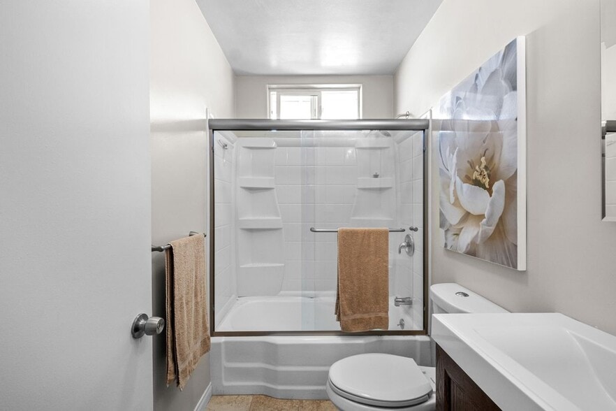 Building Photo - 58 10th Ct