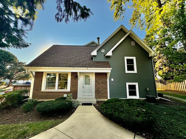Building Photo - 2724 Weeping Willow Dr