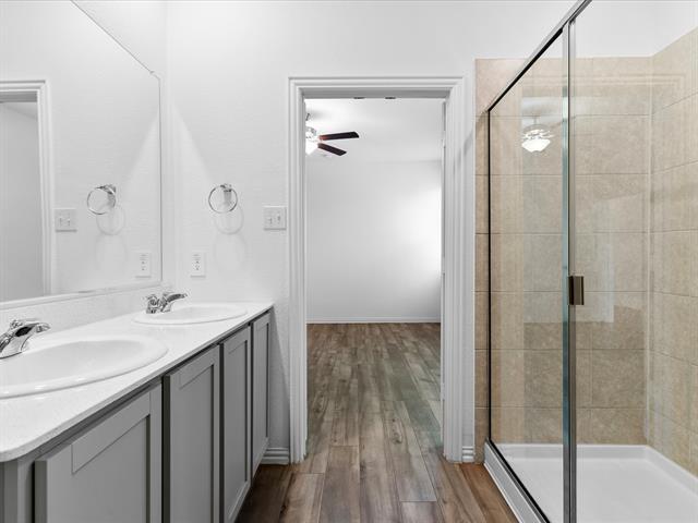 Building Photo - 2525 Starwater Dr