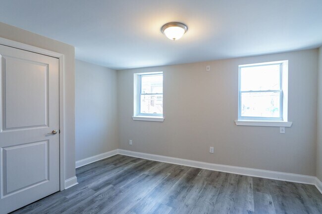 Building Photo - 1335 S 8th St