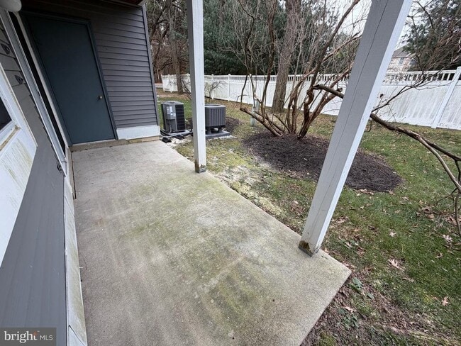 Building Photo - 405B Mulberry Cove