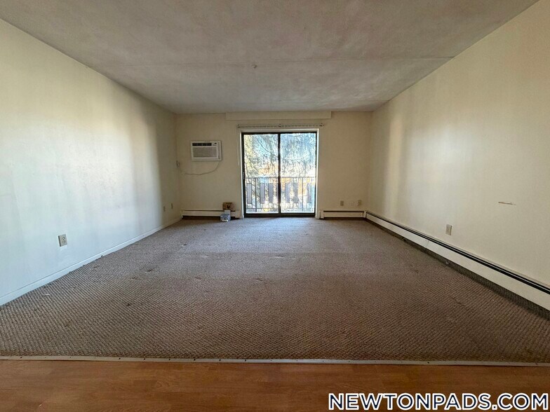 Building Photo - 175 Adams St