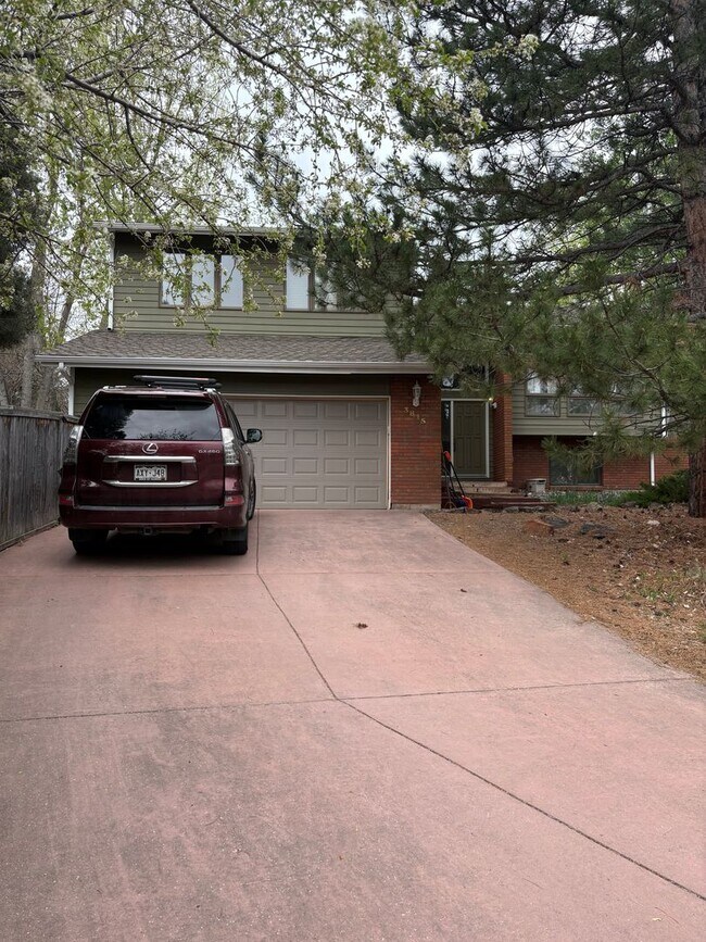 Building Photo - 4 Bed 2.5 Bath Home in North Boulder With ...