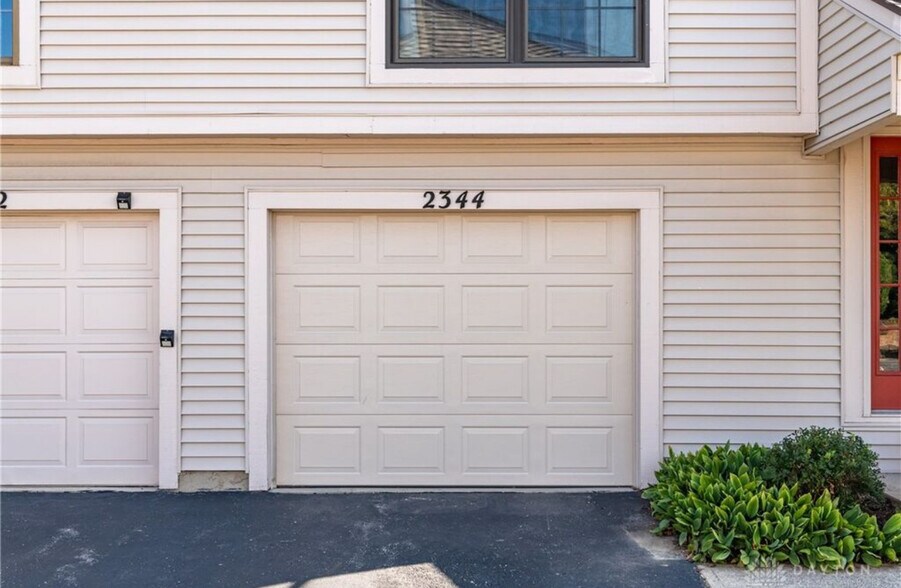 Building Photo - 2344 Fieldstone Cir