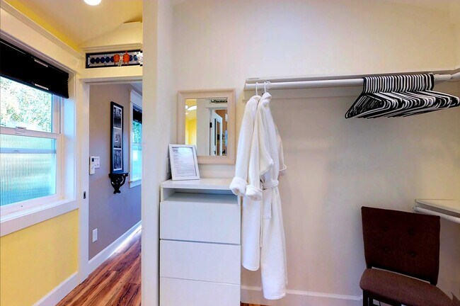 Building Photo - 6625 Amherst N St