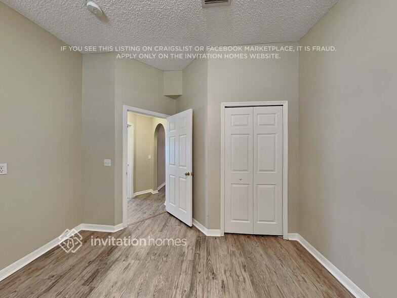 Building Photo - 2220 Brookshire Cir
