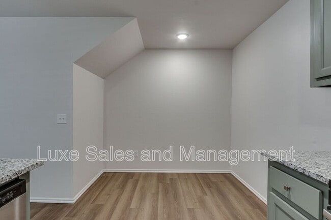 Building Photo - 10809 NW 119th St