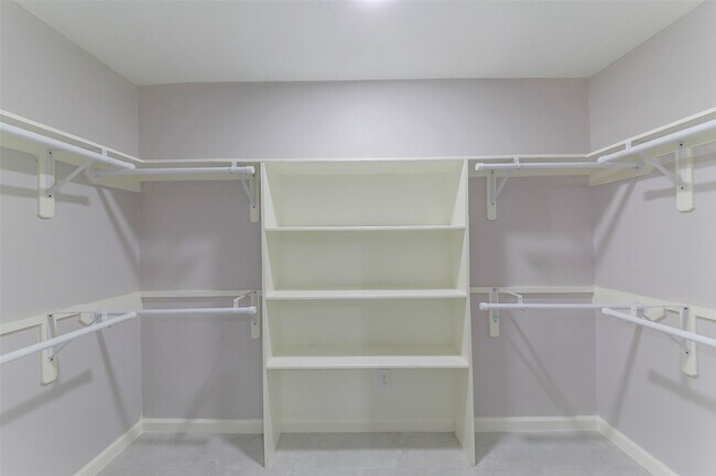 Building Photo - 3605 Barberry Dr