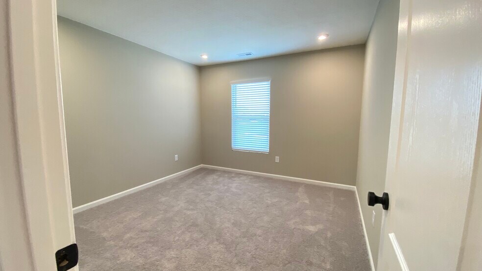 Building Photo - 1635 Autumn Spice Pl