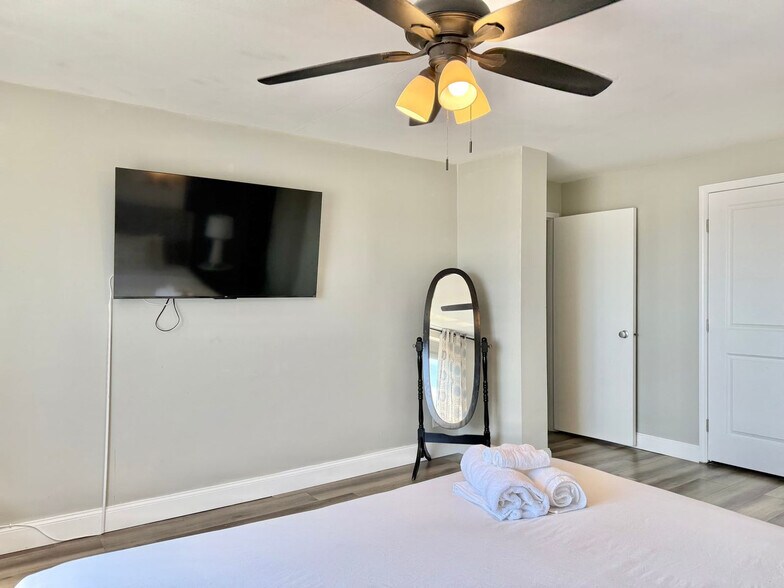 Building Photo - 215 Piedmont Ave NE