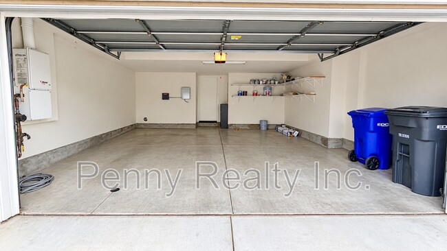 Building Photo - 3011 Pacific Palm Way