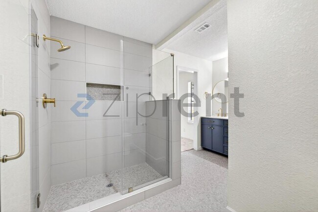 Building Photo - 2404 TX-289