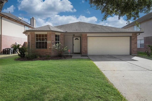 Primary Photo - 22814 W Waterlake