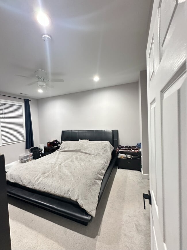 Building Photo - 5410 Ives Pl