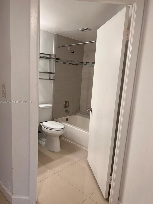 Building Photo - 8290 Lake Dr