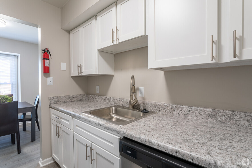 2BR,1BA - Mountain Ridge Apartments