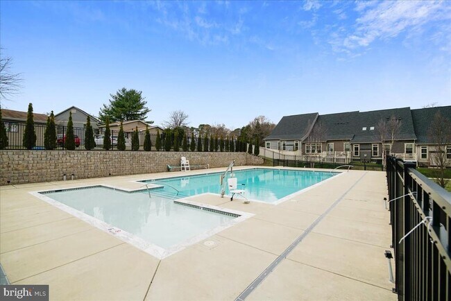 Building Photo - 8261 Kippis Rd