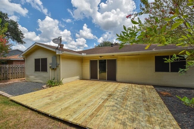 Building Photo - 8515 Riverside Walk Ln
