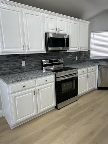 Building Photo - 3160 Delaford Dr