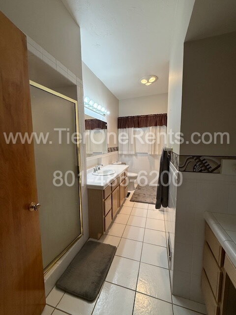 Building Photo - NO DEPOSIT Option Available for Qualified ...
